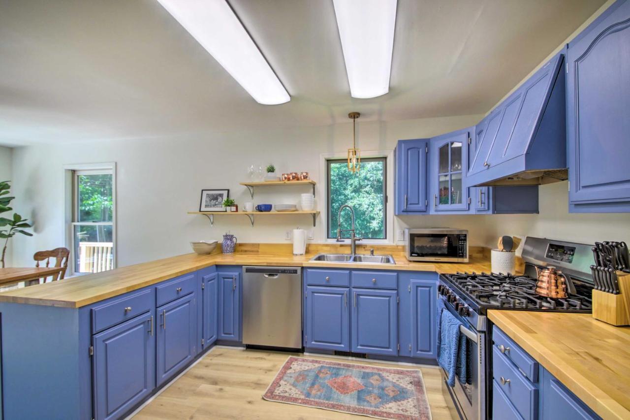 Modern Eckerty Home With Deck On Patoka Lake! Taswell Екстериор снимка