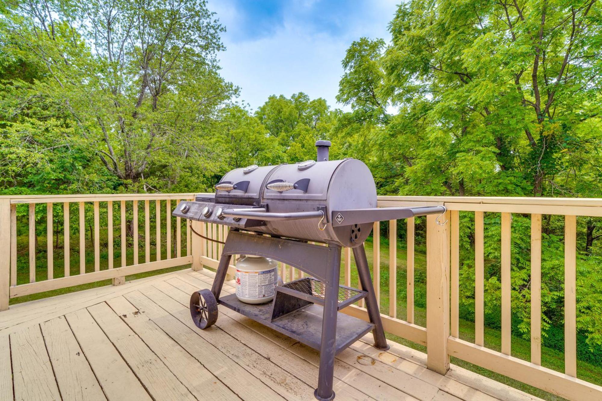 Modern Eckerty Home With Deck On Patoka Lake! Taswell Екстериор снимка